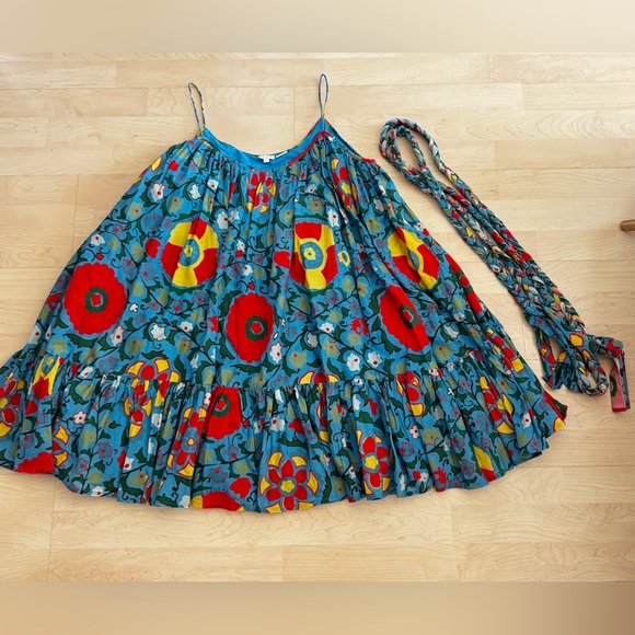 RHODE RESORT - Blue Pleated Dress with Ruffle Bottom and Matching Braided Belt - Picture 3 of 5